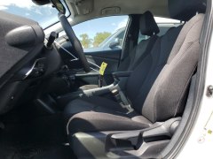 Toyota Prius LE 2021 6