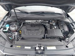 Volkswagen Tiguan S 2022 14