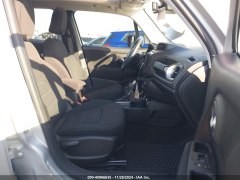 Jeep Renegade Latitude 2021 9