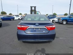 Toyota Camry LE Hybrid 2015 5