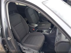 Volkswagen Tiguan S 2022 11