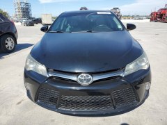 Toyota Camry SE 2017 1