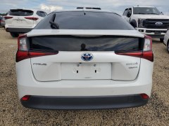 Toyota Prius Limited 2021 4