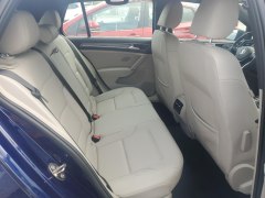 Volkswagen e-Golf SEL 2019 9