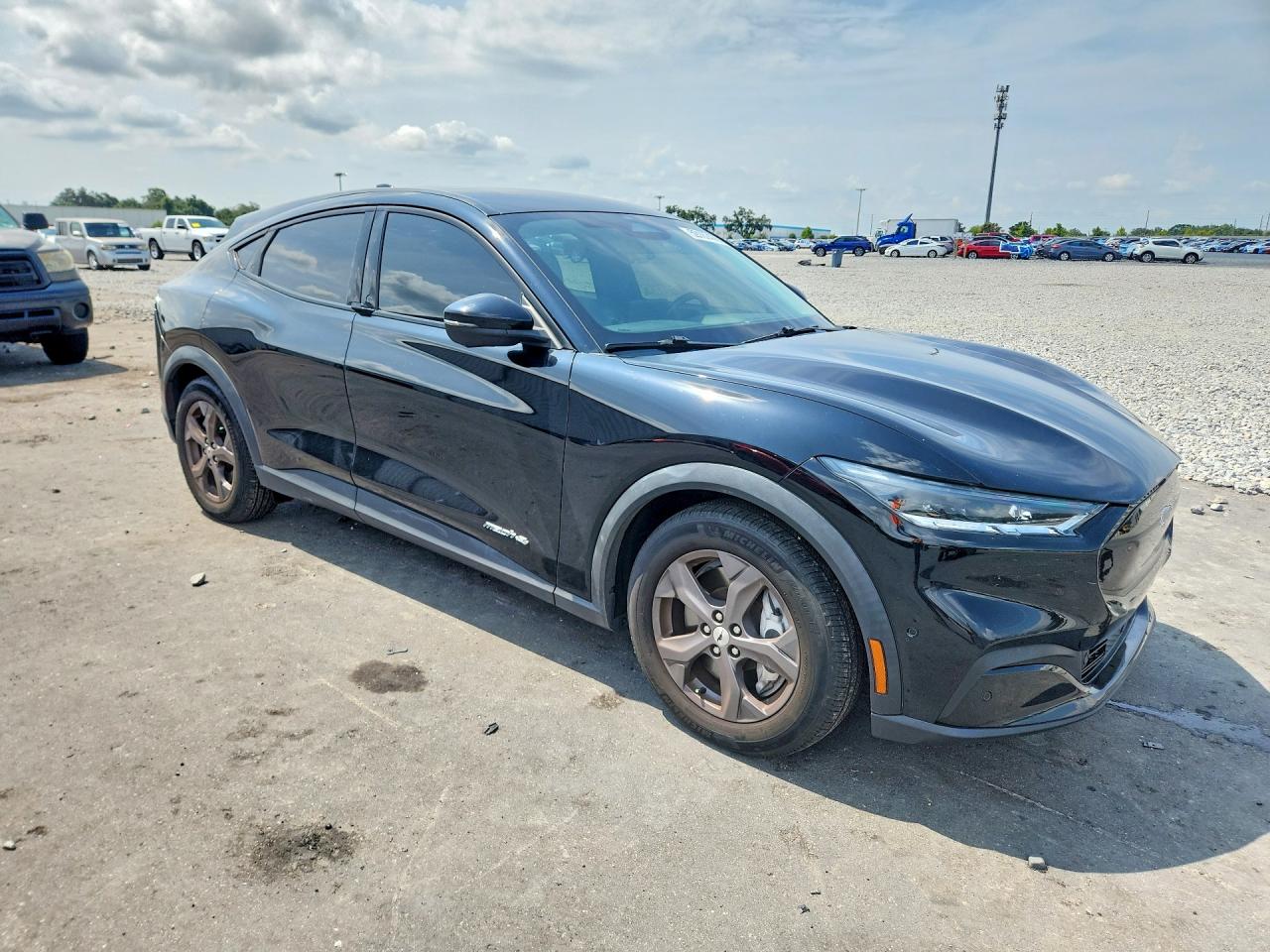 Ford Mustang Mach-E Select 2023 3