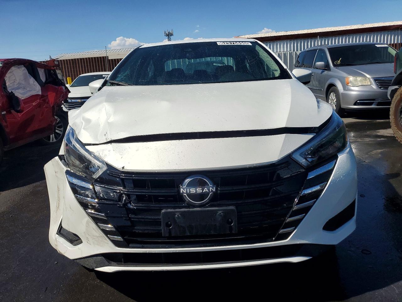Nissan Versa Sv 2025 4
