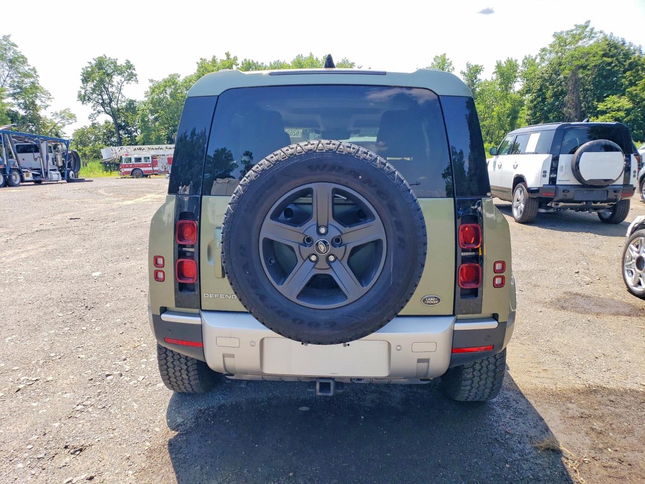 Land Rover Defender 90 S 2021 5