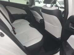 Toyota Prius XLE 2021 8