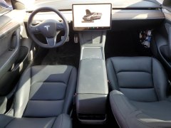 Tesla Model 3 Performance 2023 7