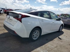 Toyota Prius LE 2021 3