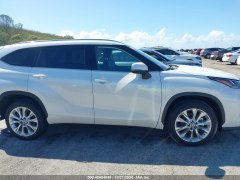 Toyota Highlander Limited 2021 7