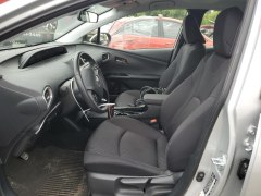 Toyota Prius Prime LE 2021 6