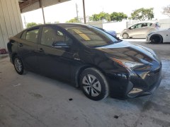 Toyota Prius LE 2018 2