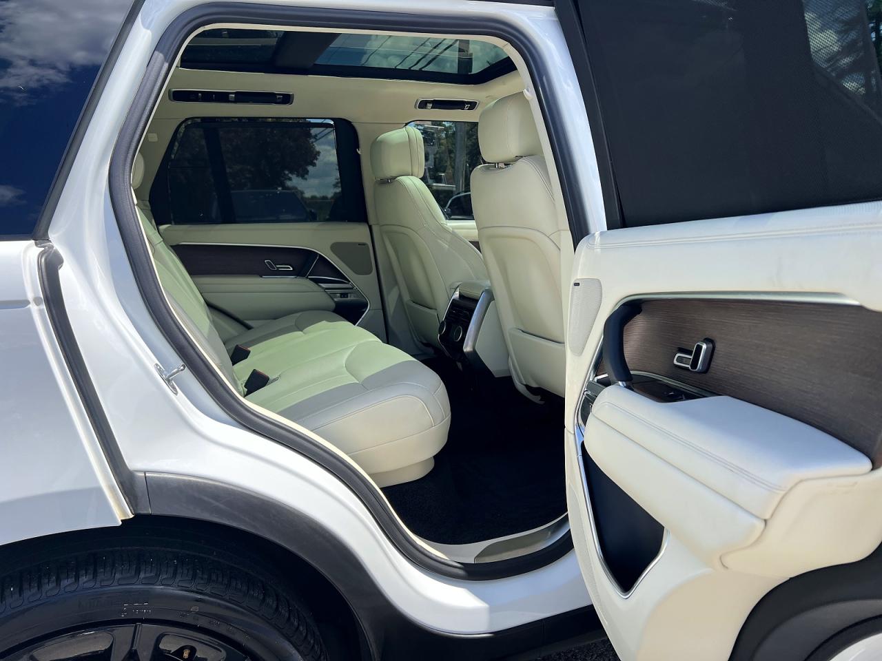 Land Rover Range Rover SE 2023 5