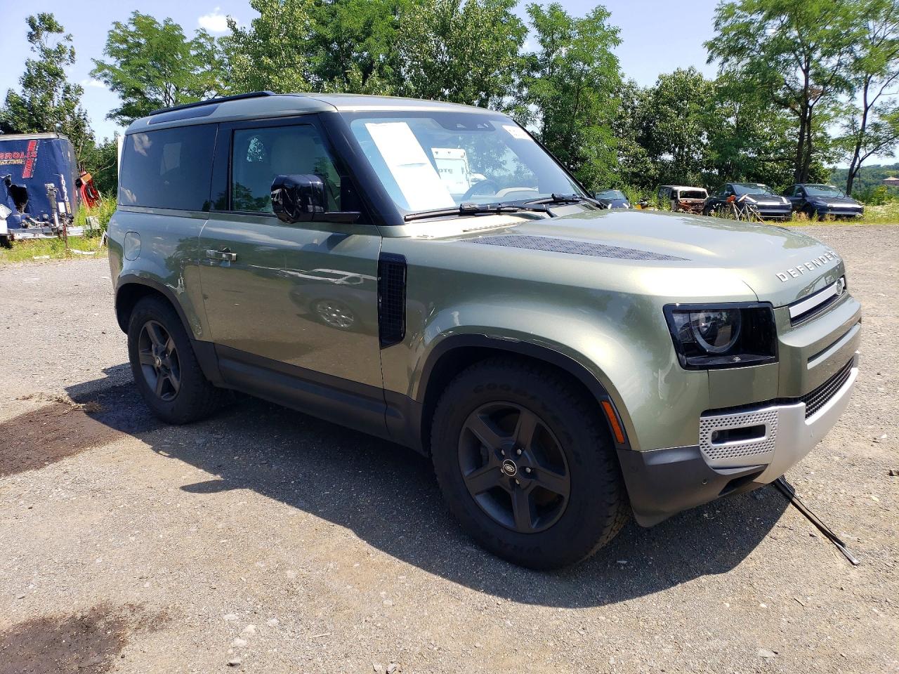 Land Rover Defender 90 S 2021 3