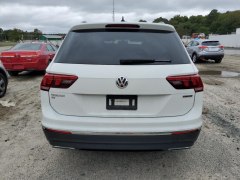 Volkswagen Tiguan SE 2021 4