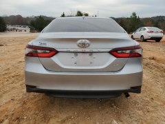 Toyota Camry LE 2023 4