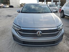 Volkswagen Jetta SE 2023 1