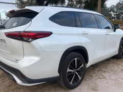 Toyota Highlander XSE 2022 3