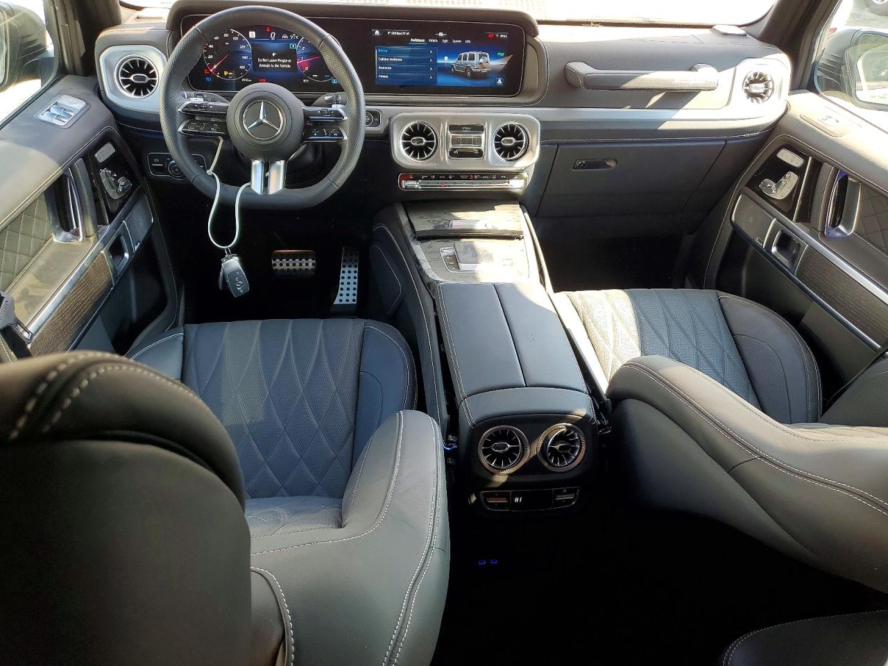 Mercedes-Benz G 550 2025 7