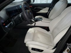 BMW 530i xDrive 2024 6