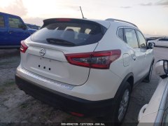 Nissan Rogue Sport SV 2022 4