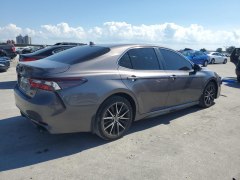 Toyota Camry SE 2022 3