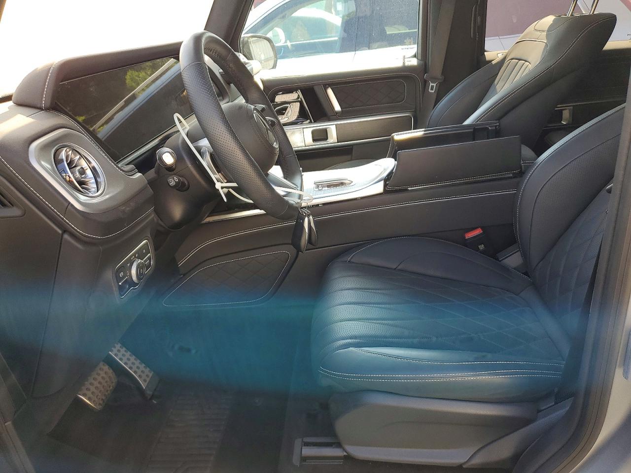 Mercedes-Benz G 550 2025 6