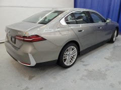 BMW 530i 2024 3