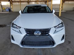 Lexus IS300 2020 1