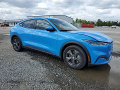 Ford Mustang Mach-E 2022 2