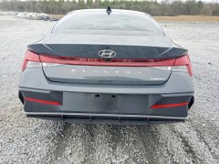 Hyundai Elantra Limited 2025 4