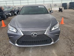 Lexus ES350 2019 1