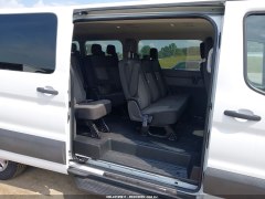 Ford Transit 350 Wagon XL 2022 10