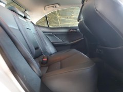 Lexus IS300 2020 9