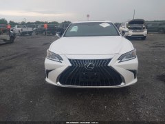 Lexus ES350 Luxury 2025 1