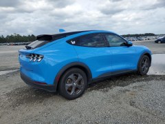 Ford Mustang Mach-E 2022 3