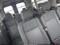 Ford Transit 350 Wagon XL 2019 9