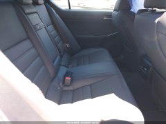 Lexus IS350 F Sport 2023 7