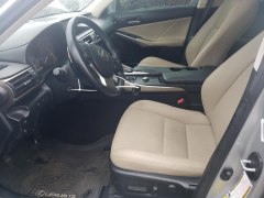 Lexus IS300 AWD 2019 6