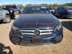 Mercedes-Benz E300 Luxury 4MATIC 2019 1