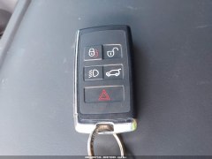 Land Rover Defender 110 X-Dynamic SE 2025 13