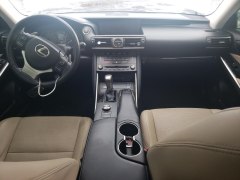 Lexus IS300 AWD 2019 8