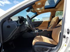 Lexus ES350 2022 6