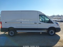 Ford Transit 250 Van 2023 12