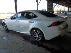 Lexus IS300 2020 5