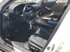 Lexus IS300 2020 6