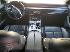 Audi A8L 2021 7