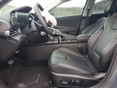 Hyundai Elantra Limited 2025 6