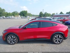 Ford Mustang Mach-E Premium 2021 7
